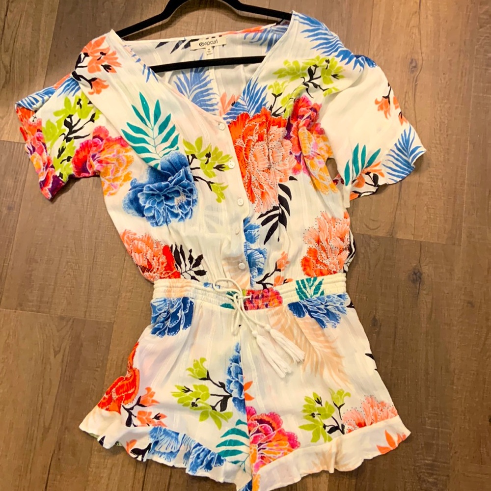 Rip Curl Size Medium multi colored romper!